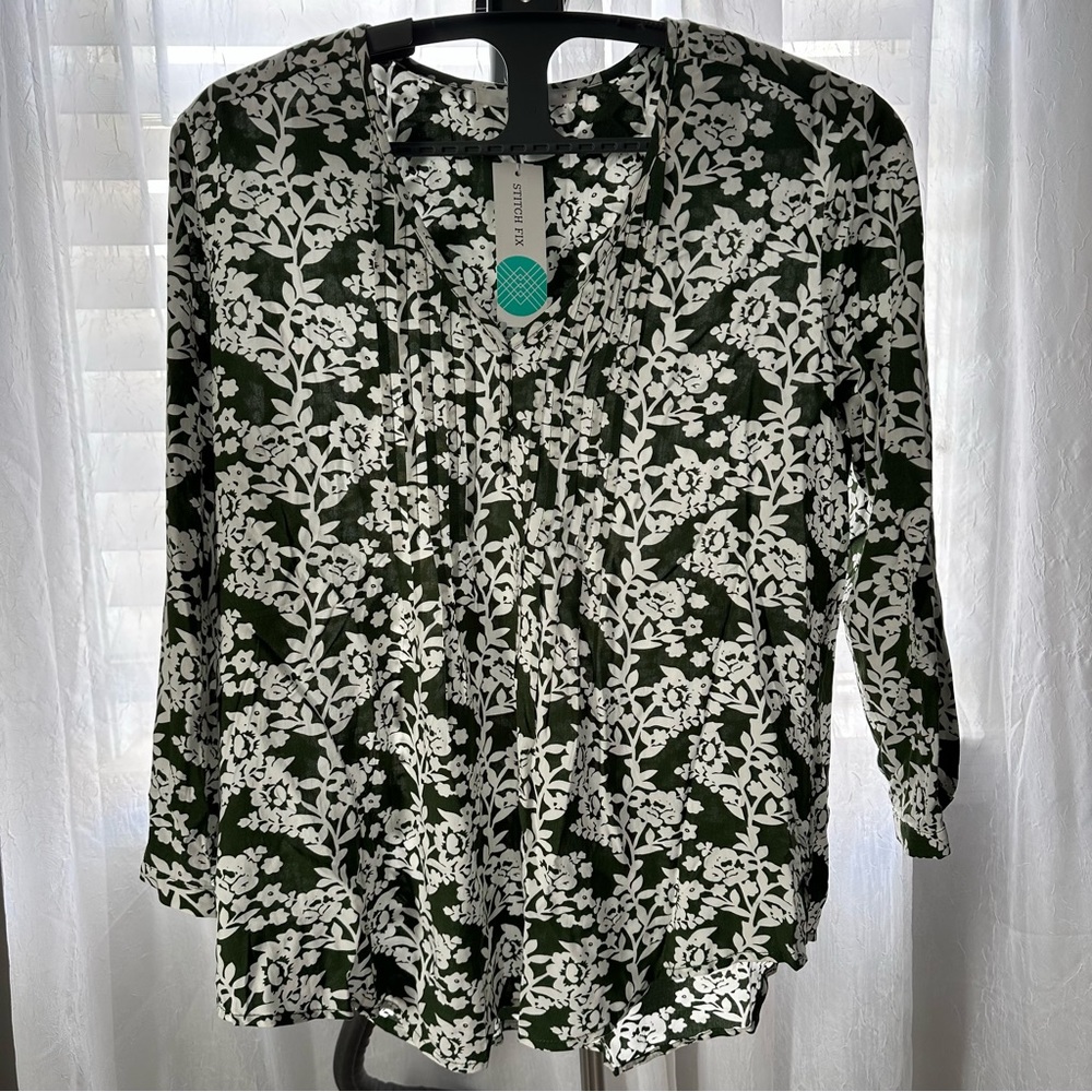 Ladies Pleated Detail Top